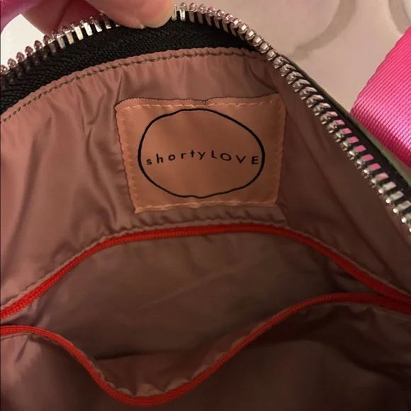 ShortyLOVE Amuse Olive Green Tote with Bright Pink Handle Accent - Picture 4 of 8